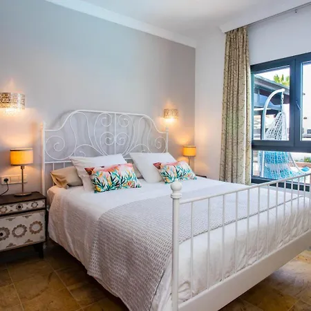 Domus Vulcani Lotus *